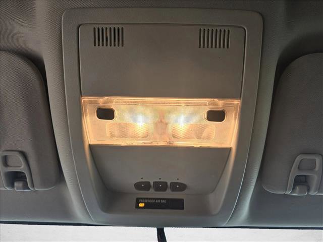 Used 2013 GMC Yukon XL SLT image 11