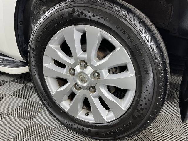 Used 2017 Toyota Sequoia Platinum RWD image 10