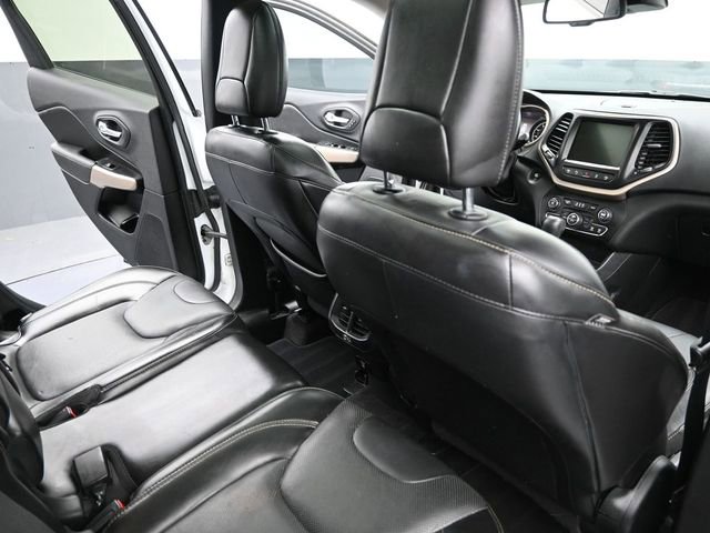 Used 2018 Jeep Cherokee Limited w/ Technology Group image 12