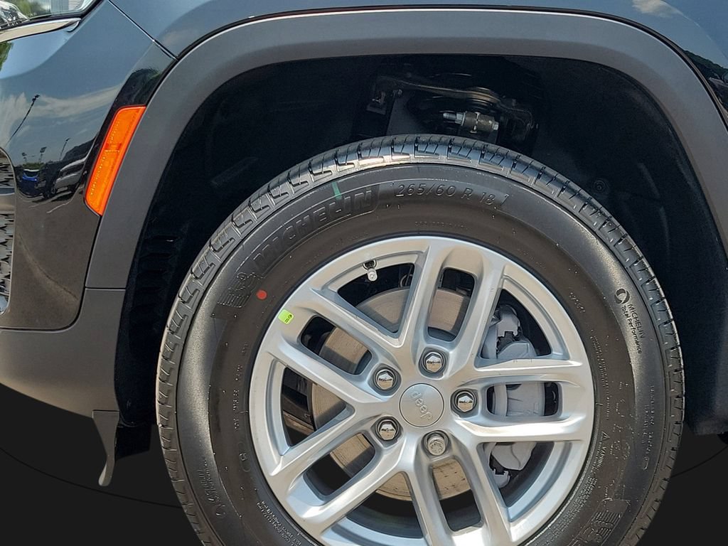 New 2026 Jeep Grand Cherokee Laredo X RWD image 9