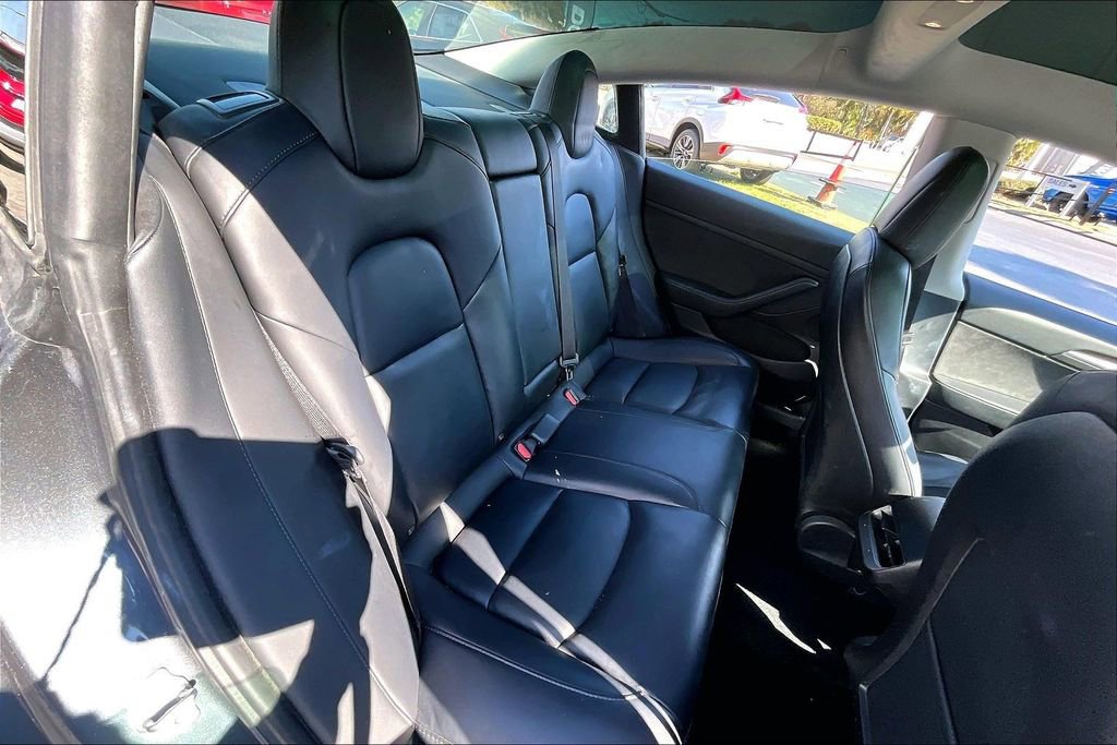 Used 2021 Tesla Model 3 Performance image 22
