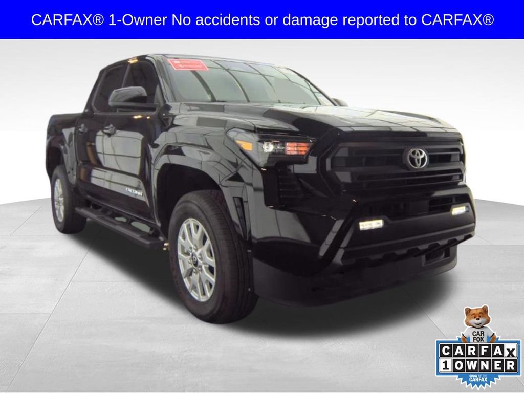 Used 2025 Toyota Tacoma SR5 image 4