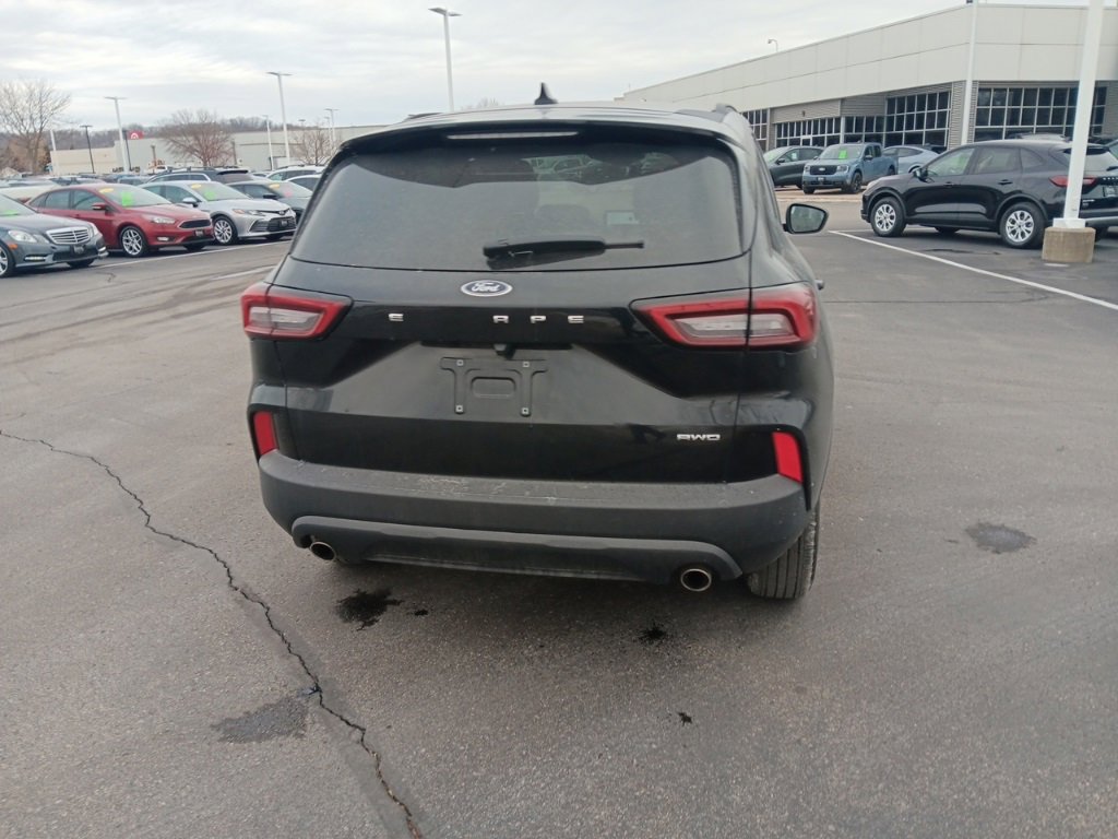 Used 2025 Ford Escape ST-Line image 8