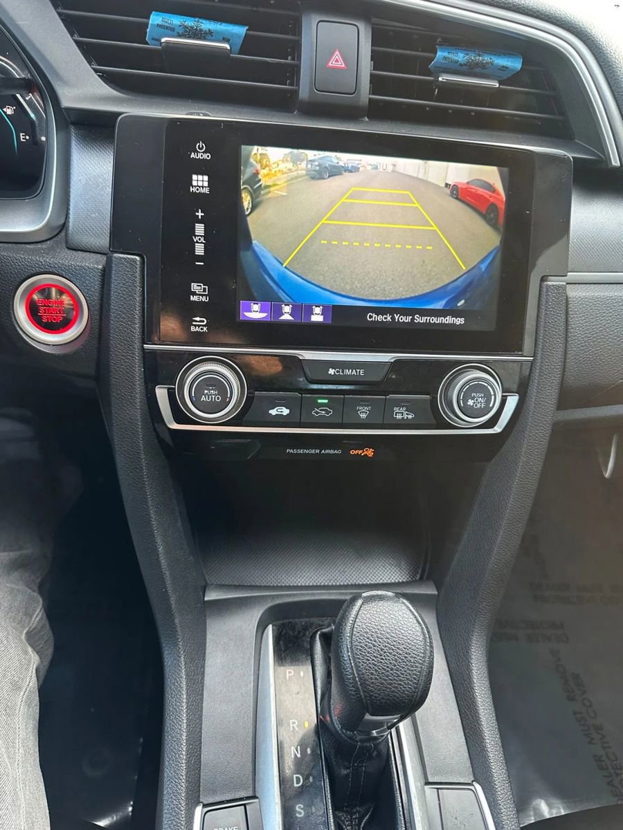 Used 2013 Volkswagen Tiguan S image 12