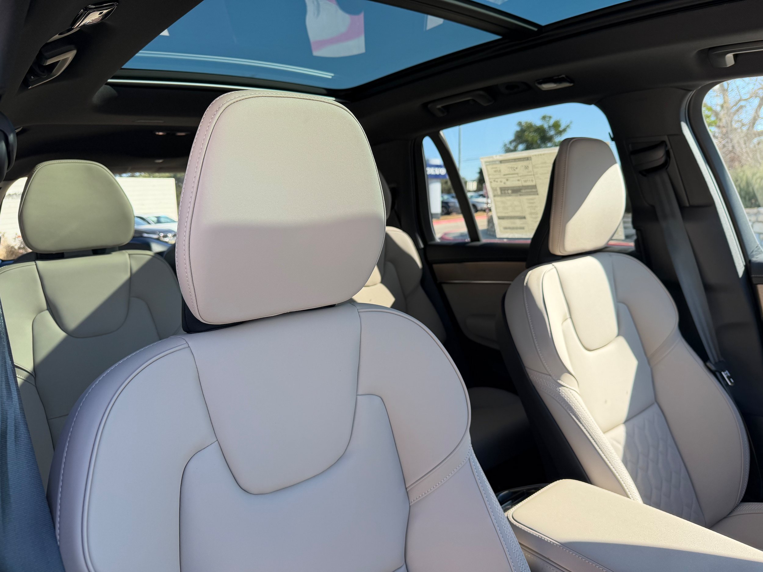 New 2026 Volvo XC90 T8 Core w/ Protection Package Premier AWD/4WD image 9