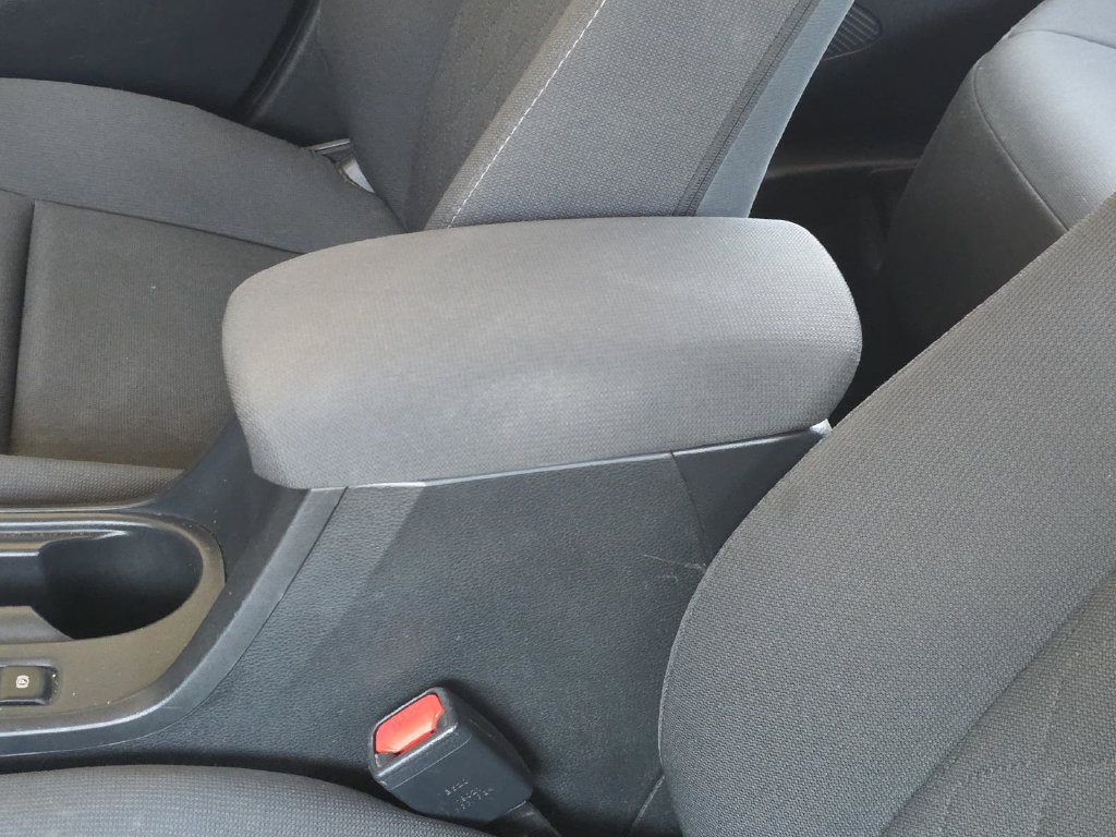 Used 2025 Toyota Corolla LE FWD image 7