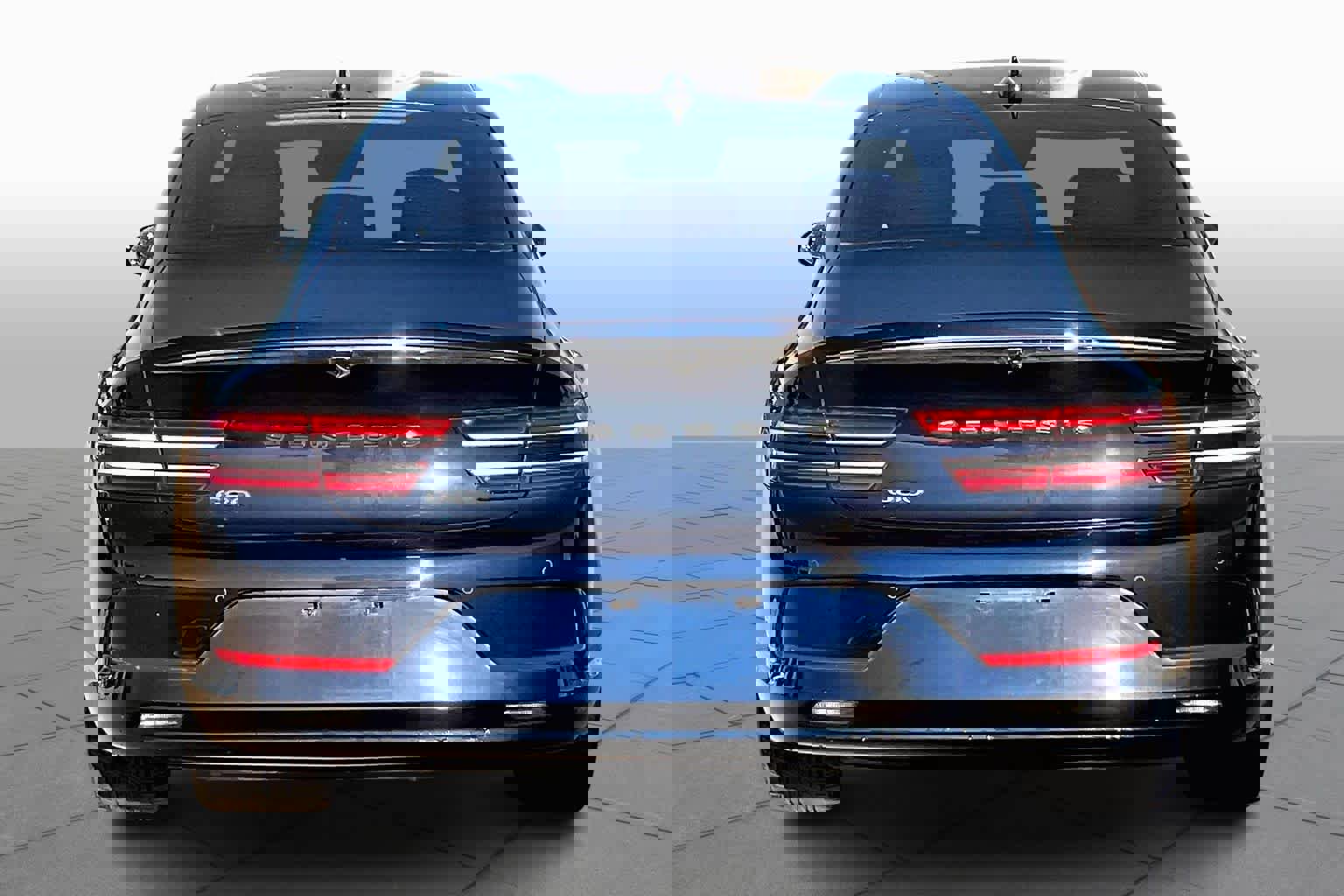 Used 2024 Genesis G80 image 4