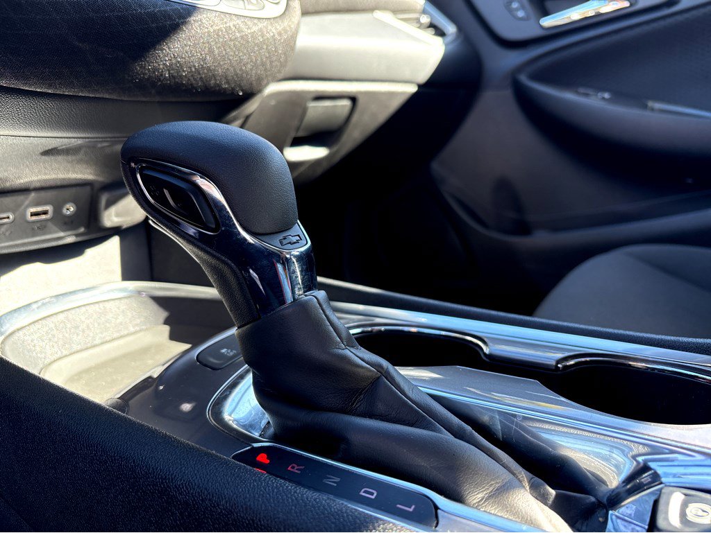Used 2025 Chevrolet Malibu LT image 14