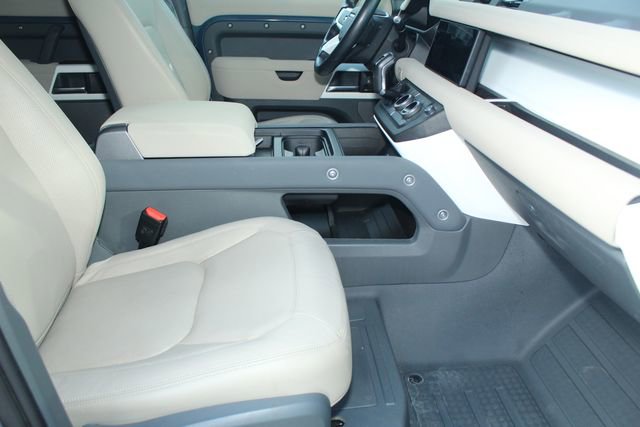Used 2023 Land Rover Defender 110 S image 3