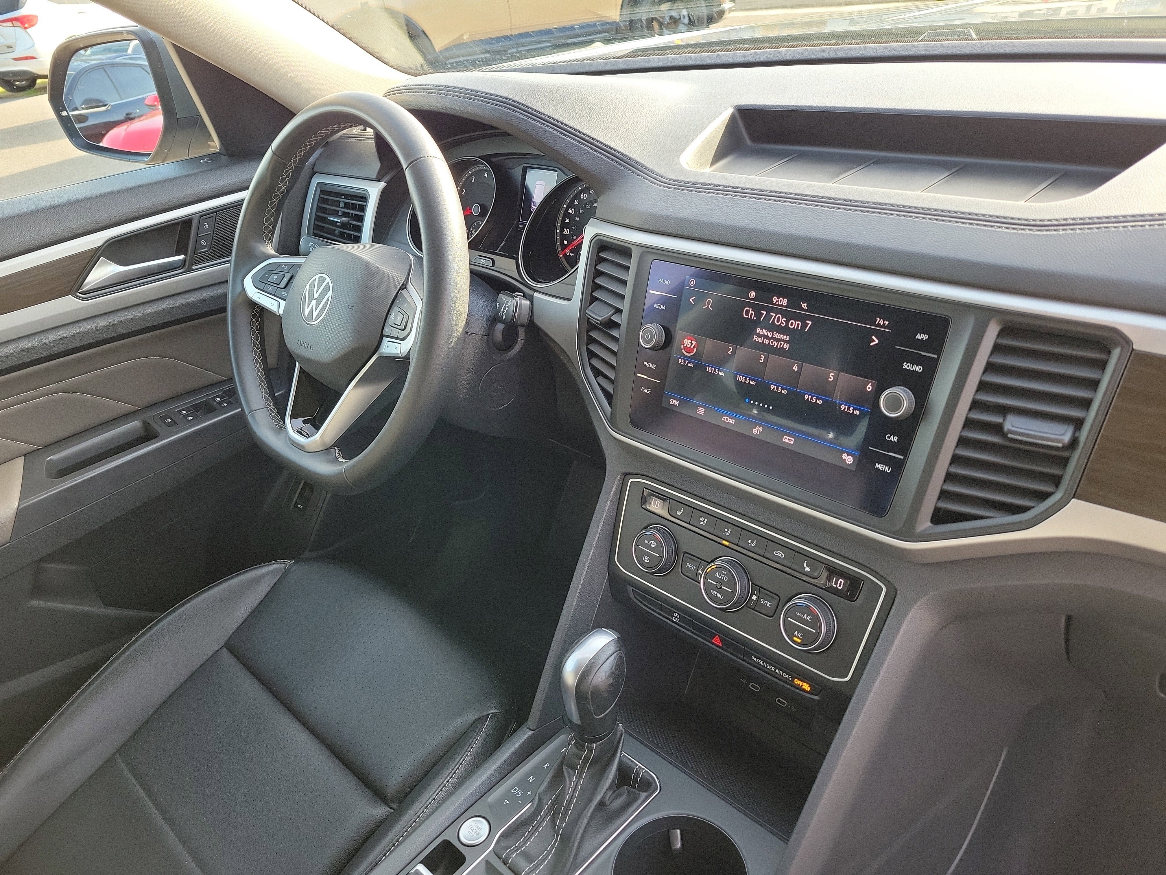 Used 2021 Volkswagen Atlas SE image 8