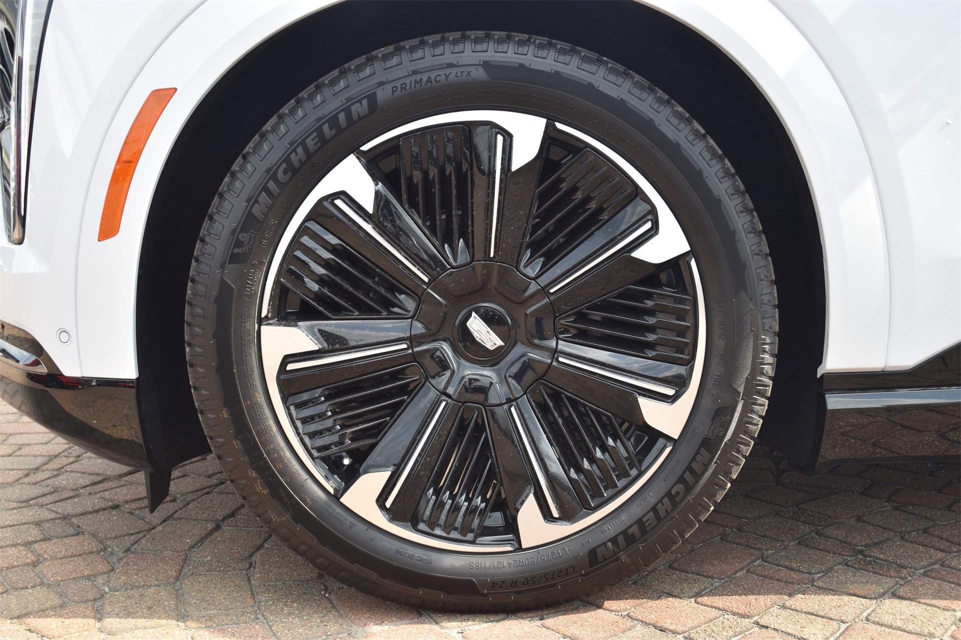 New 2026 Cadillac Escalade IQL Sport 2 image 31