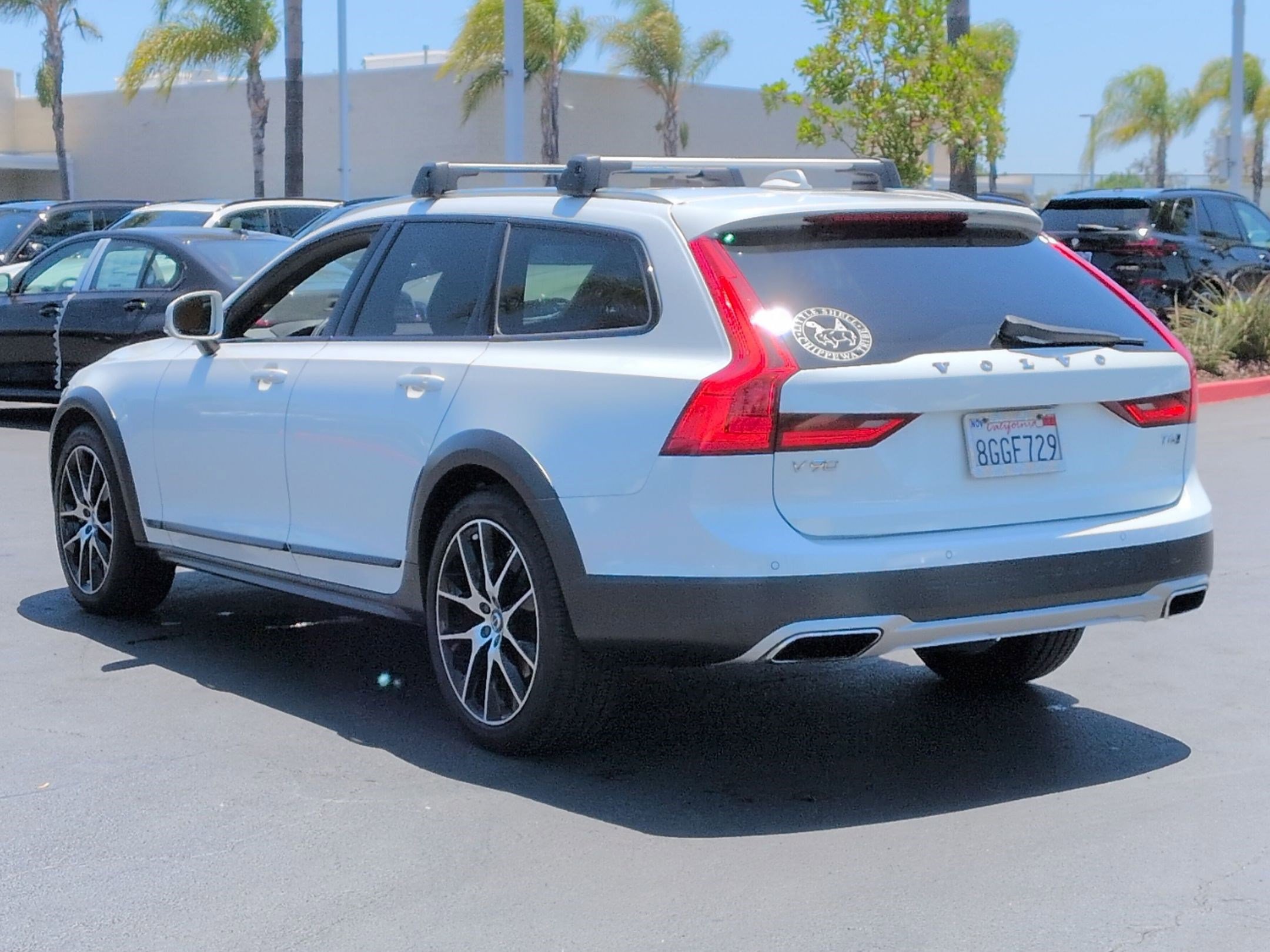 Used 2018 Volvo V90 T6 Cross Country AWD/4WD image 8