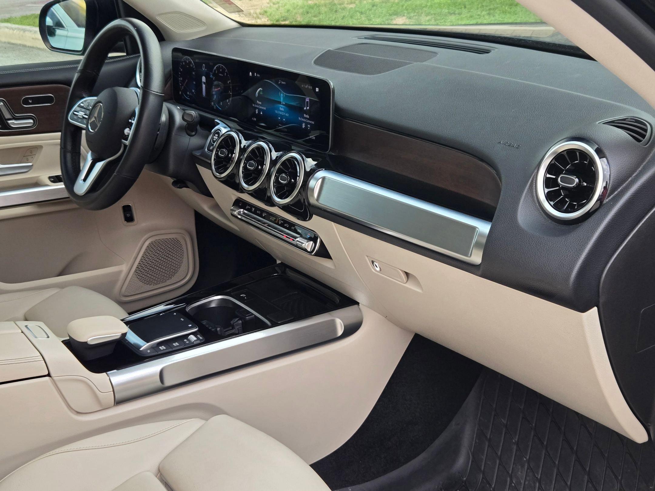 Used 2021 Mercedes-Benz GLB 250 image 29