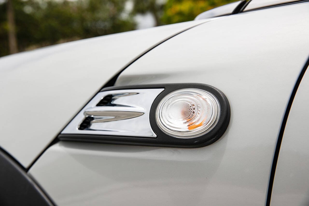 Used 2012 MINI Cooper John Cooper Works w/ Technology Pkg FWD image 32