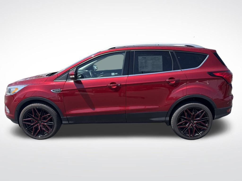 Used 2019 Ford Escape Titanium image 2