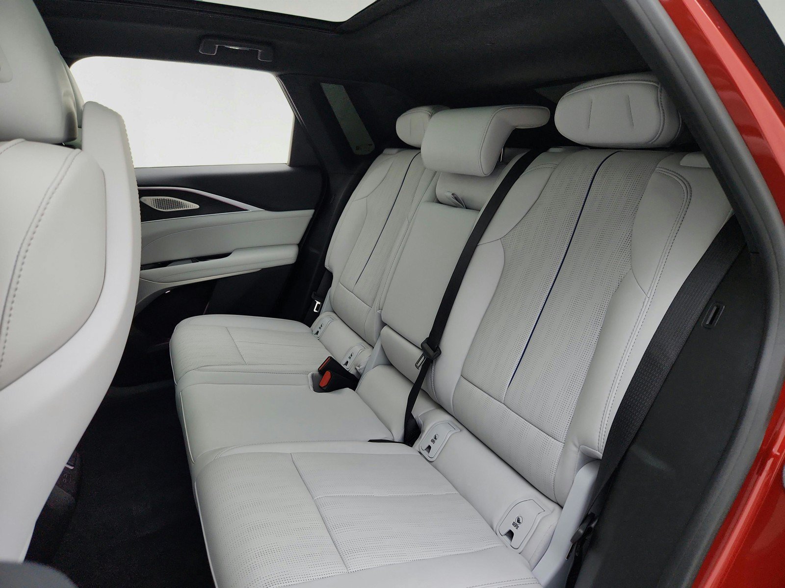 Used 2025 Cadillac Lyriq Sport w/ LPO, Floor Liner Package AWD/4WD image 27