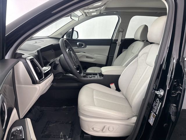 Certified 2025 Kia Sorento S w/ Panoramic Sunroof Package image 23