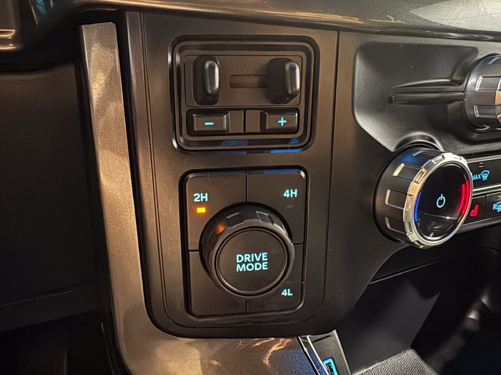 Used 2022 Ford F150 XLT w/ Equipment Group 302A High AWD/4WD image 34
