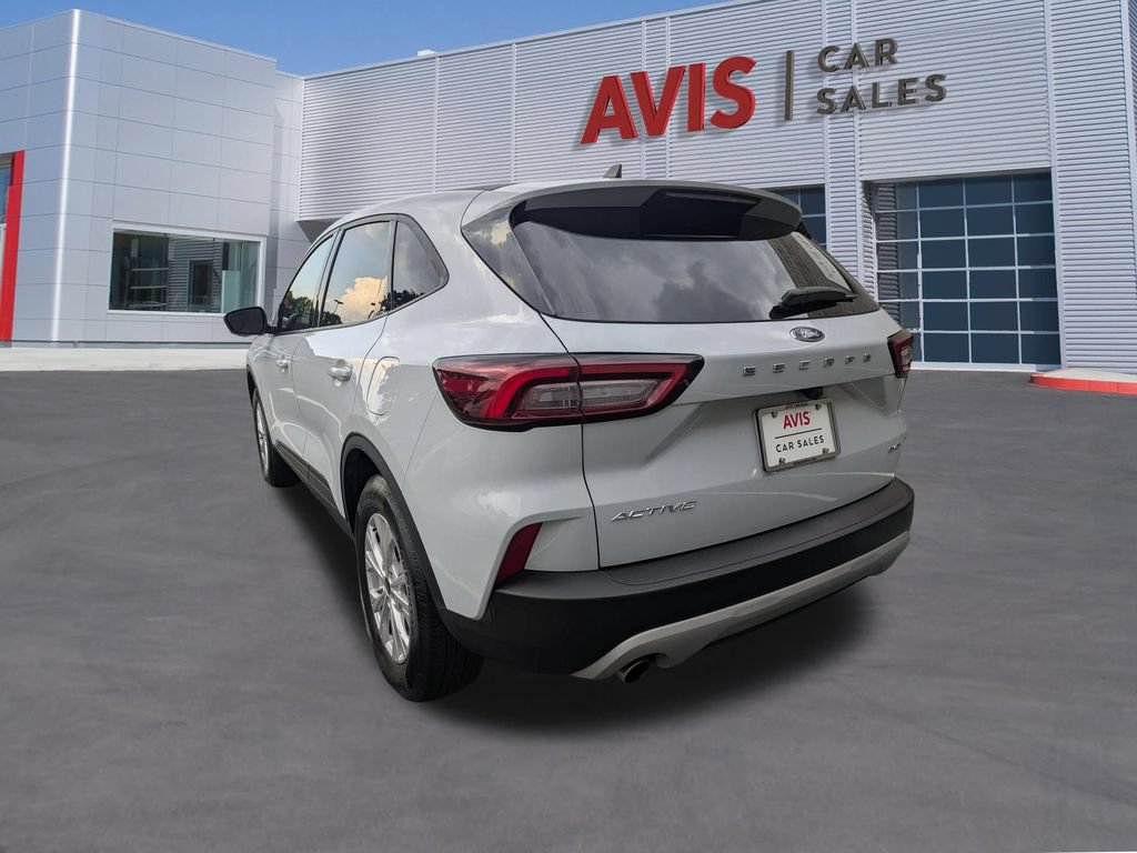 Used 2025 Ford Escape Active AWD/4WD image 9