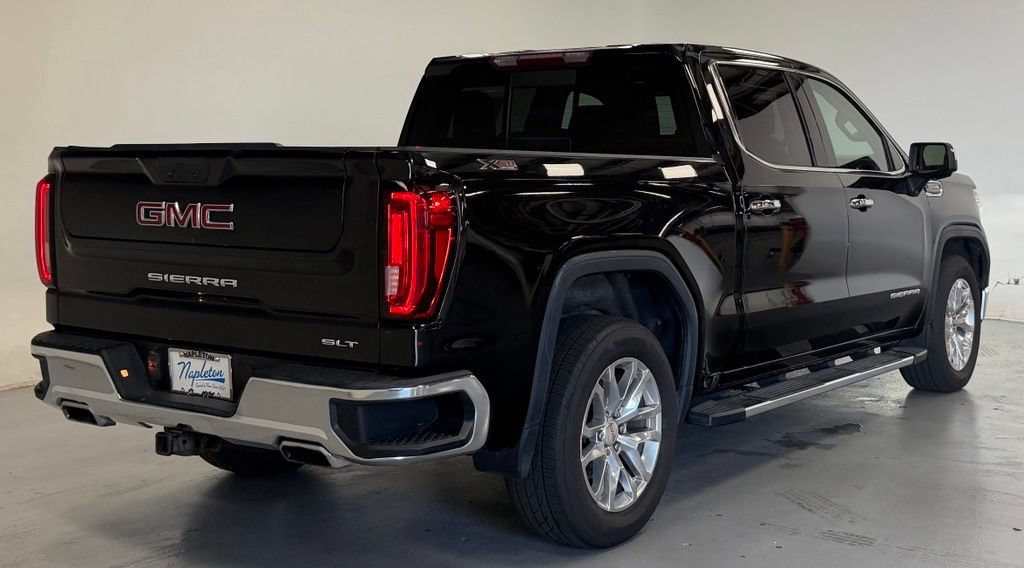 Used 2022 GMC Sierra 1500 SLT w/ SLT Premium Package AWD/4WD image 3
