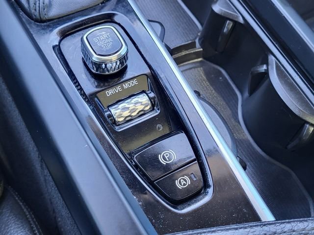 Used 2019 Volvo XC60 T6 Momentum w/ Premium Package image 18