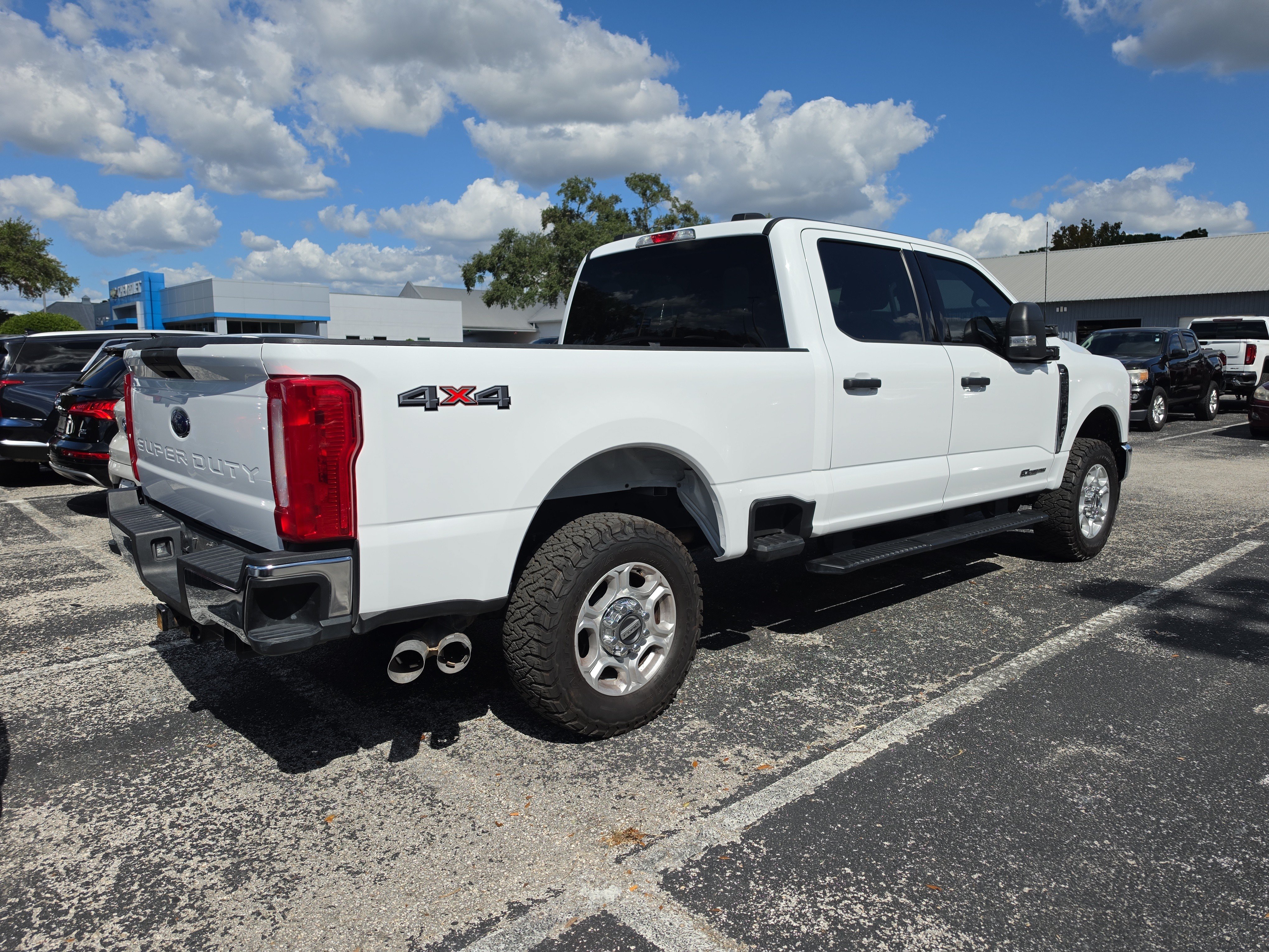 Used 2025 Ford F250 XLT AWD/4WD image 3
