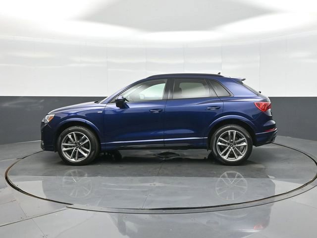 Used 2023 Audi Q3 2.0T Premium Plus w/ Premium Plus Package image 4