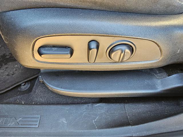 Used 2021 Chevrolet Equinox LT FWD image 18