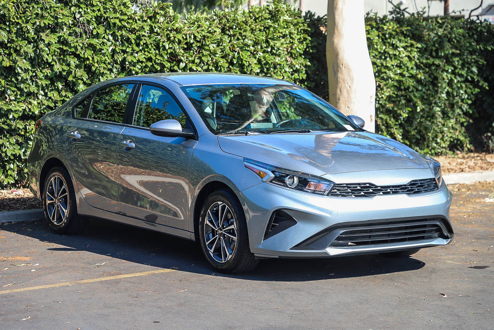 Used 2023 Kia Forte LXS FWD image 3