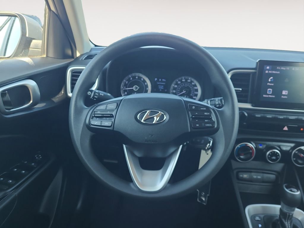 Used 2022 Hyundai Venue SE w/ Cargo Package FWD image 12