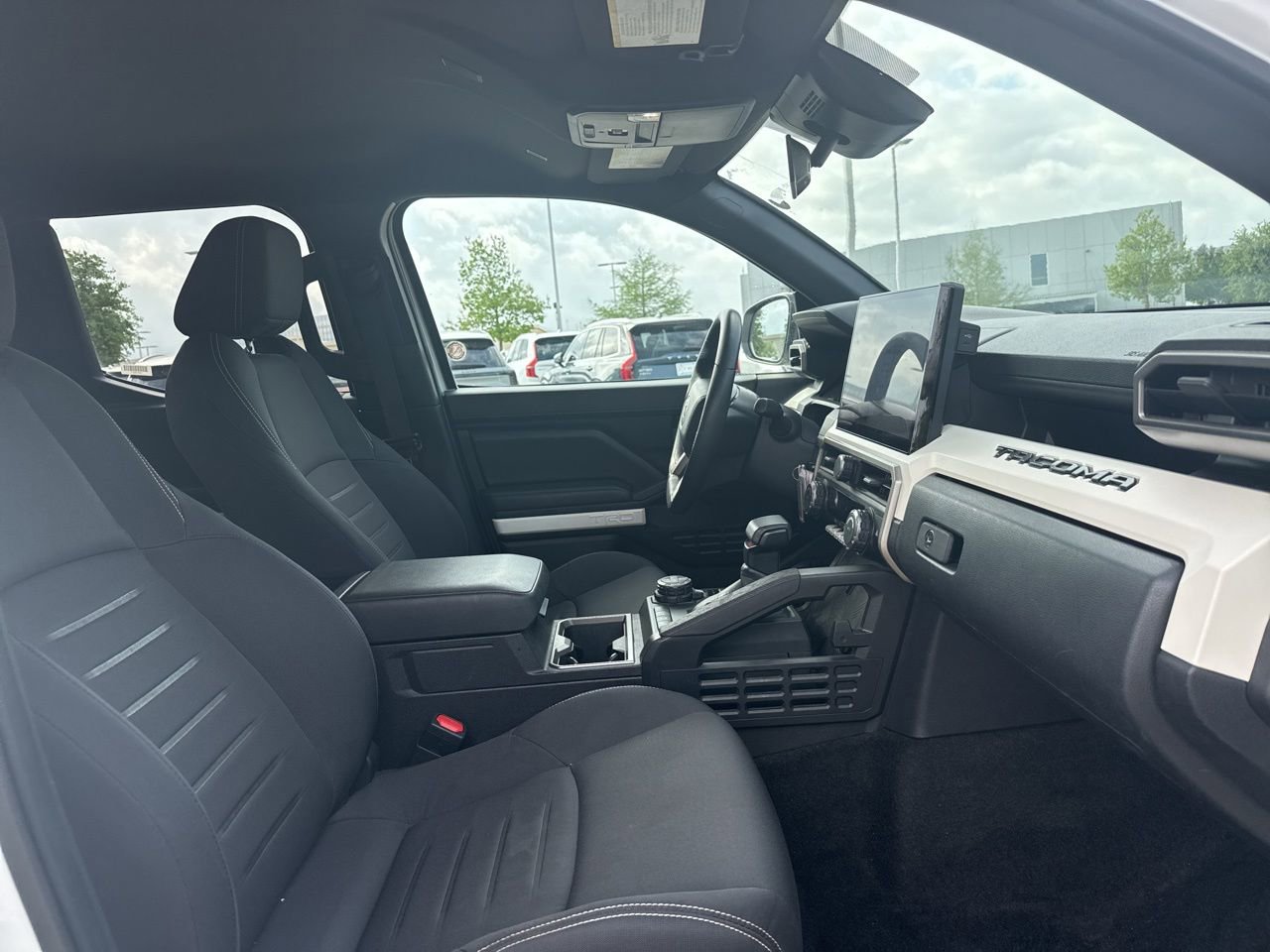 Used 2024 Toyota Tacoma TRD Off-Road image 8
