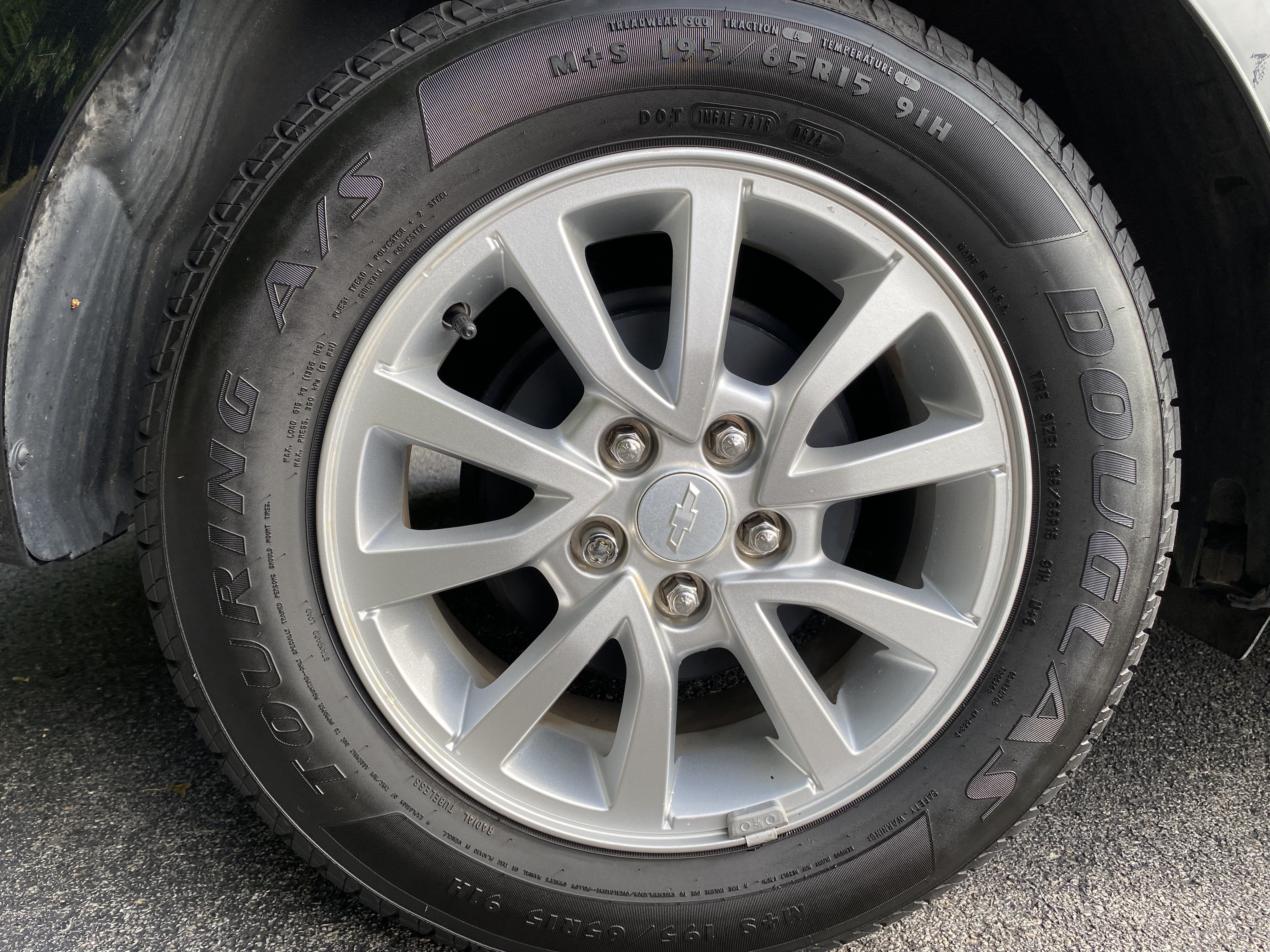 Used 2020 Chevrolet Sonic LT FWD image 35