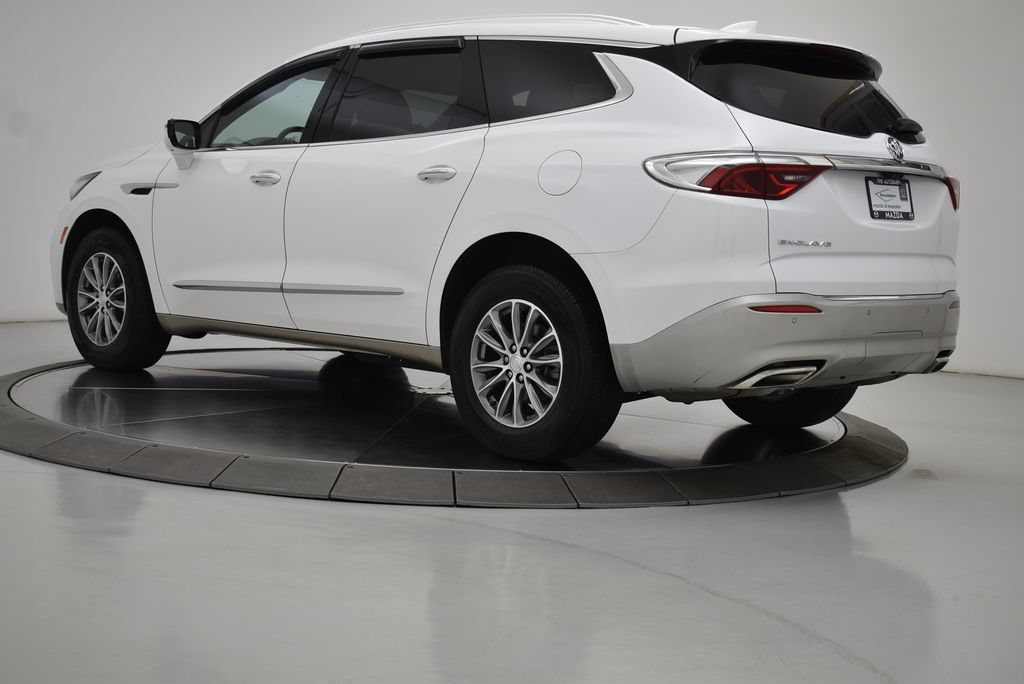 Used 2022 Buick Enclave Essence FWD image 18