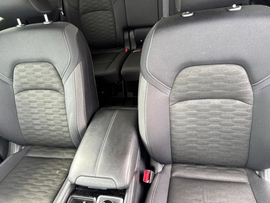 Used 2025 Nissan Pathfinder SV AWD/4WD image 20