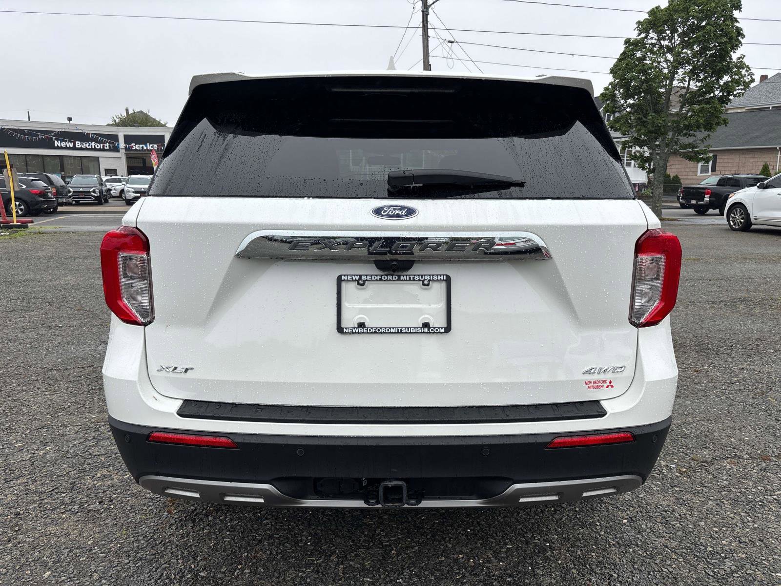 Used 2022 Ford Explorer XLT w/ Equipment Group 202A image 6