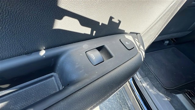 Used 2022 Chevrolet Blazer Premier w/ Enhanced Convenience Package image 15