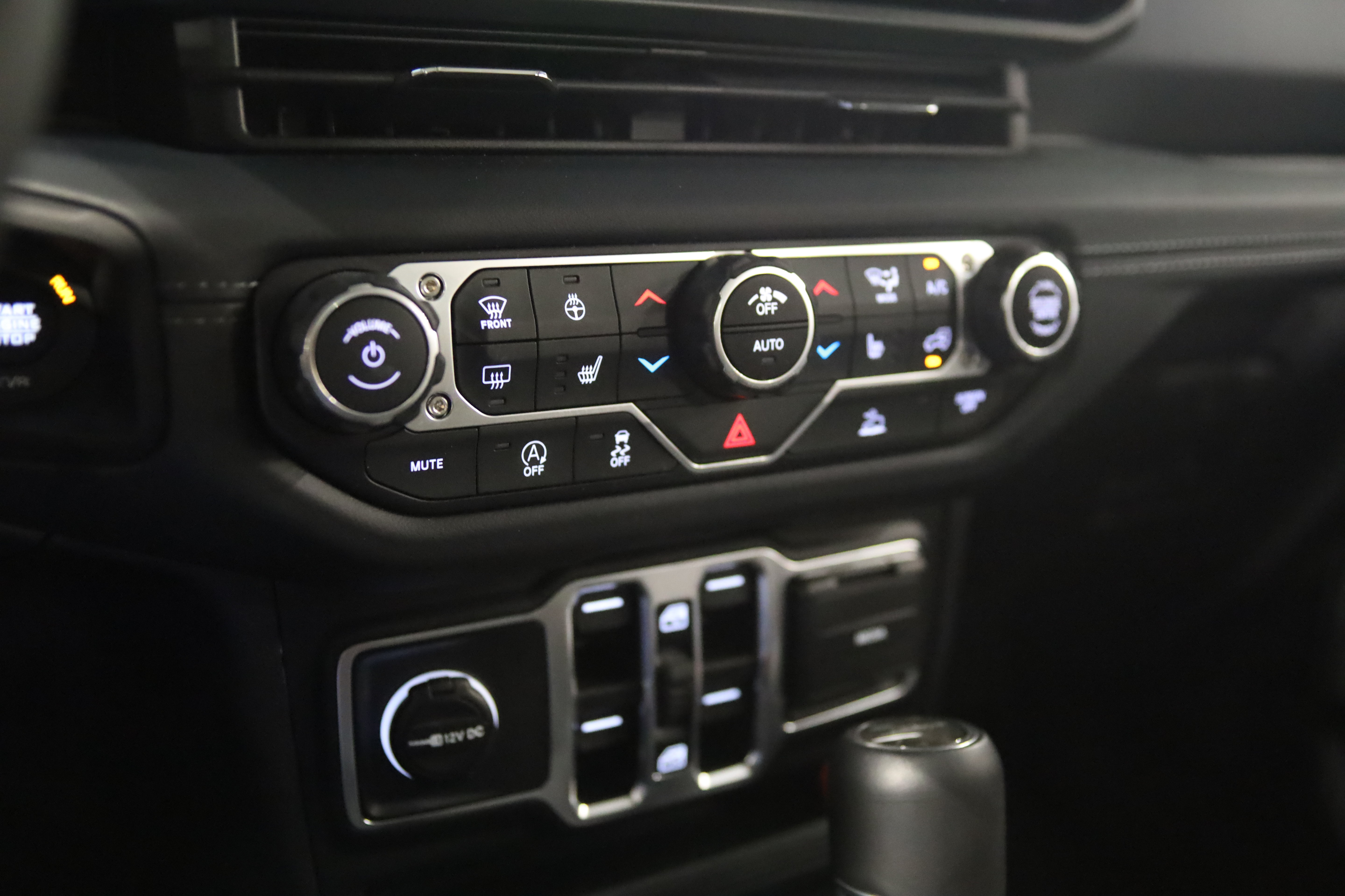 Used 2025 Jeep Gladiator Sport AWD/4WD image 28
