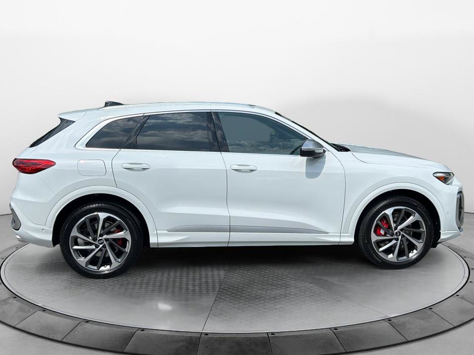 Certified 2026 Audi SQ5 Premium Plus AWD/4WD image 8