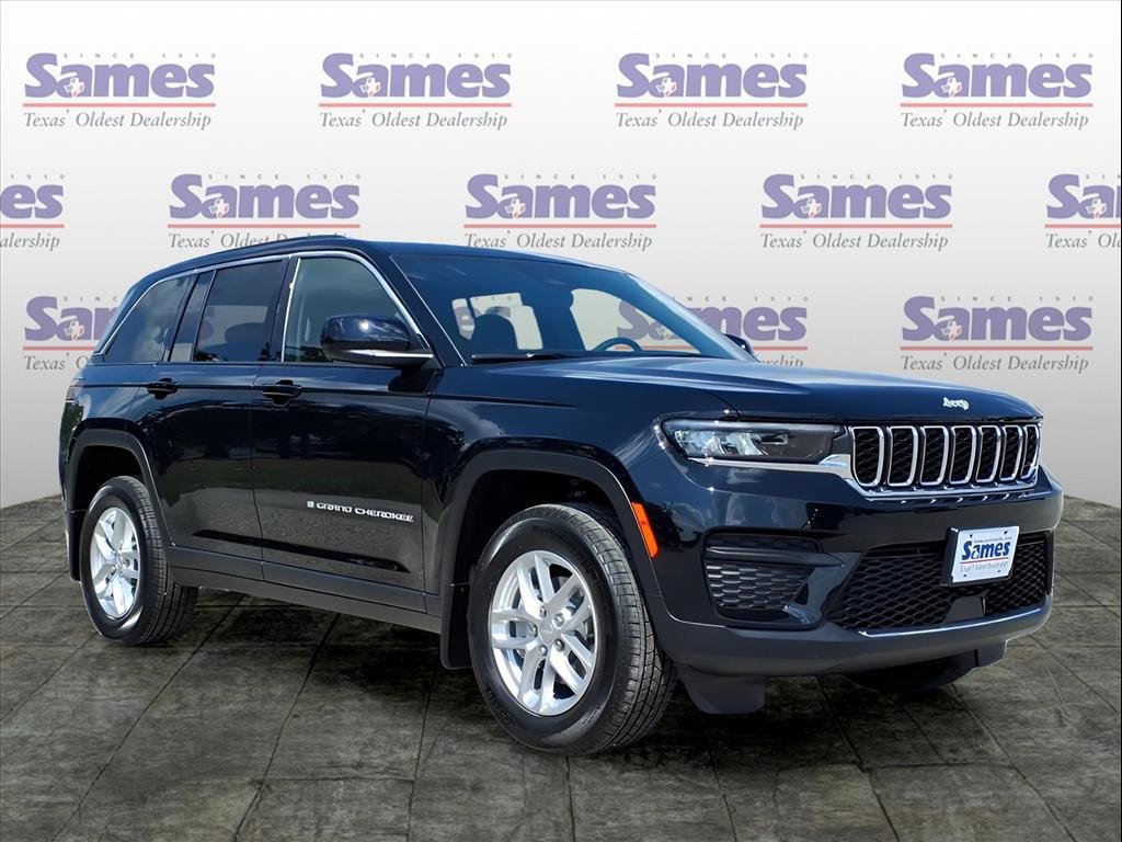 New 2025 Jeep Grand Cherokee Laredo w/ Luxury Tech Group I