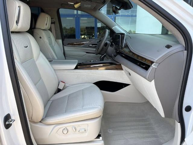 Used 2022 Cadillac Escalade Premium Luxury Platinum AWD/4WD image 17
