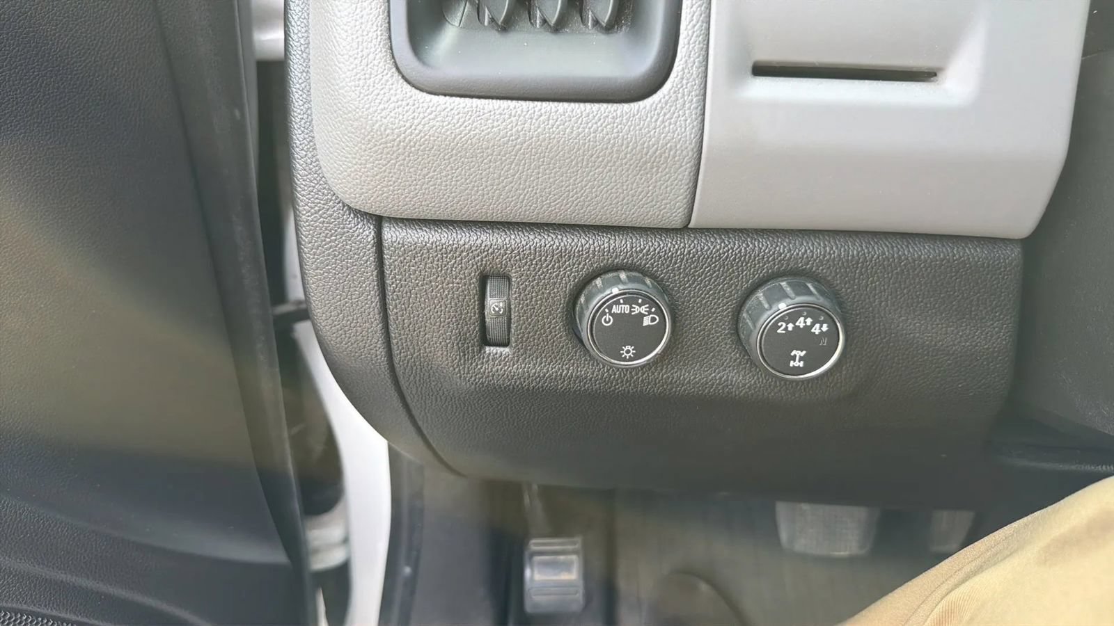 Used 2018 Chevrolet Colorado W/T AWD/4WD image 21