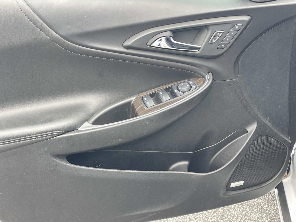 Used 2023 Chevrolet Malibu LT w/ Redline Edition image 19