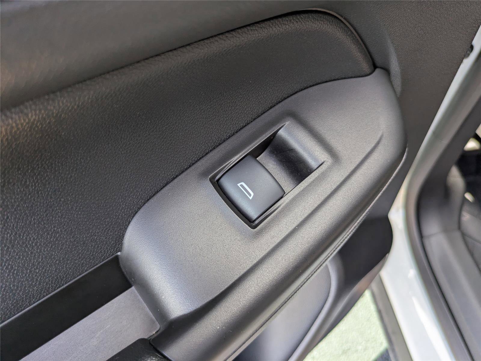 Used 2023 Chevrolet TrailBlazer LT w/ Convenience Package image 16