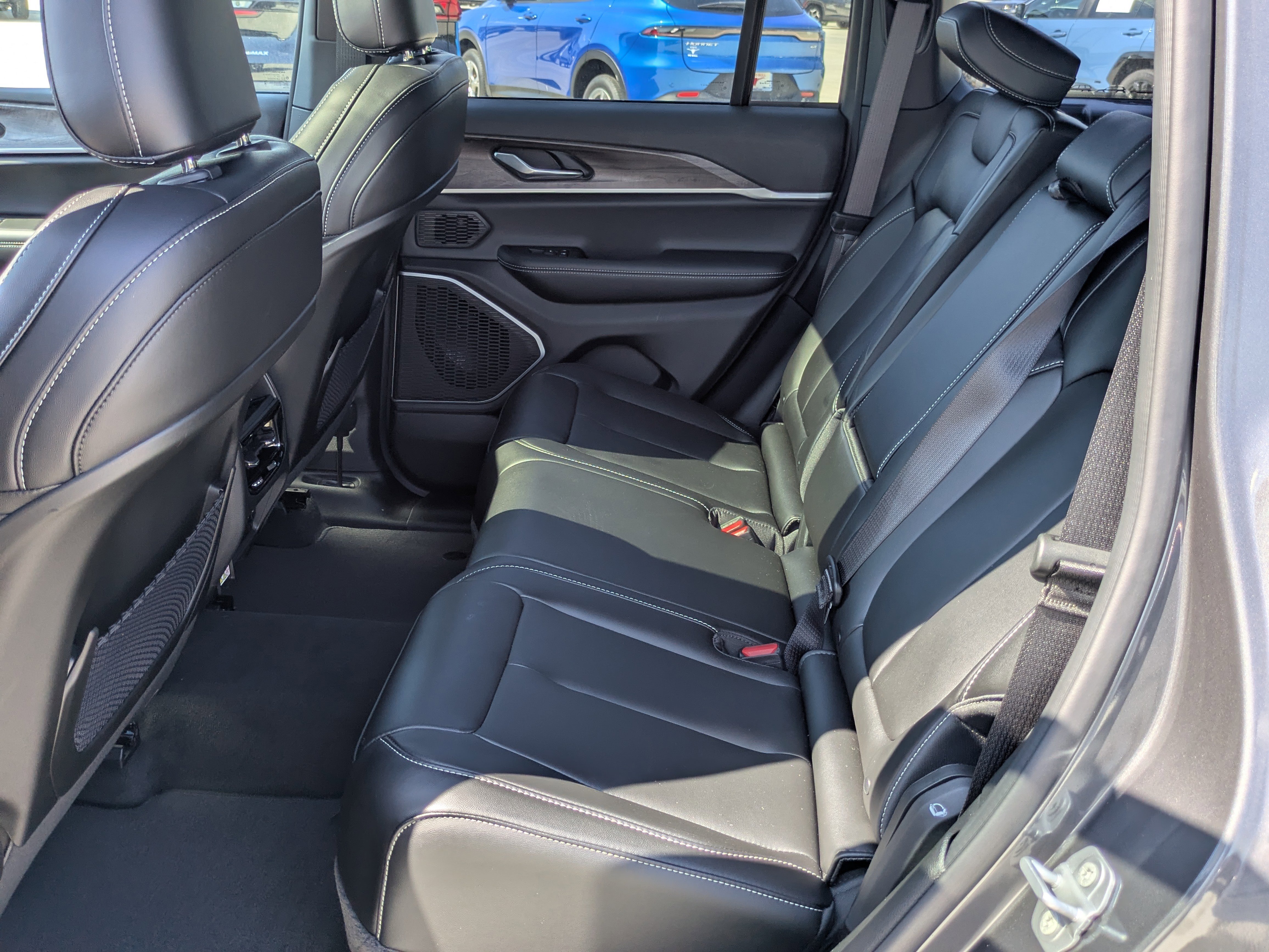 New 2026 Jeep Grand Cherokee Limited RWD image 14