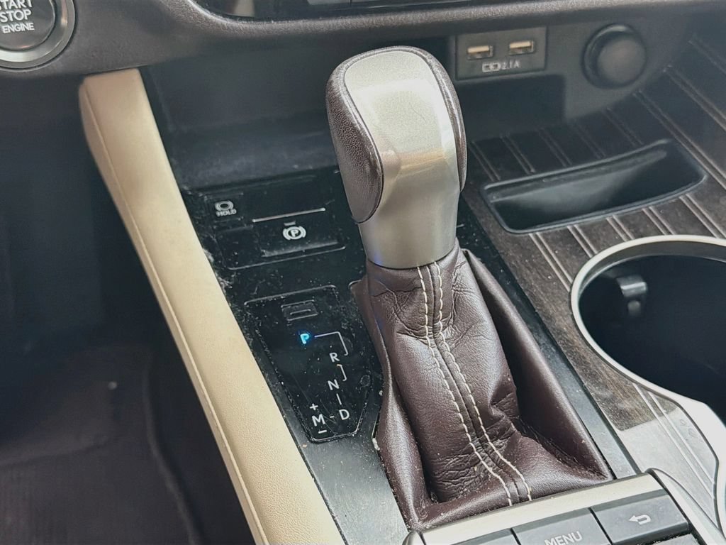 Used 2020 Lexus RX 350 FWD w/ Luxury Package image 28