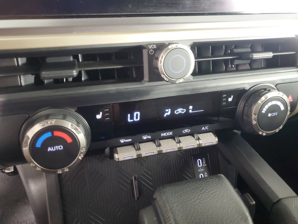 Used 2025 Toyota Tacoma TRD Sport RWD image 25