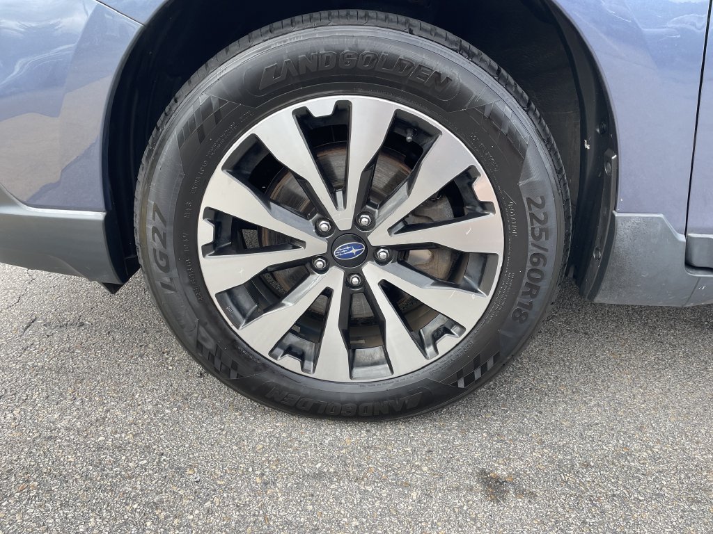 Used 2016 Subaru Outback 2.5i Limited AWD/4WD image 9