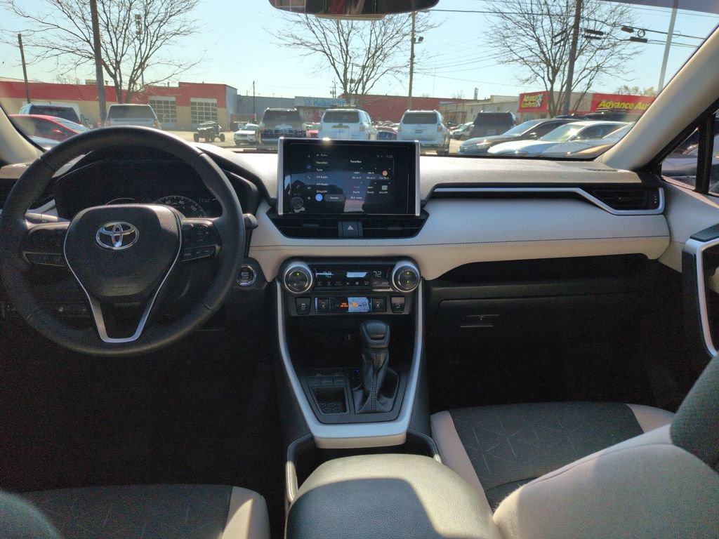 Used 2024 Toyota RAV4 XLE image 12