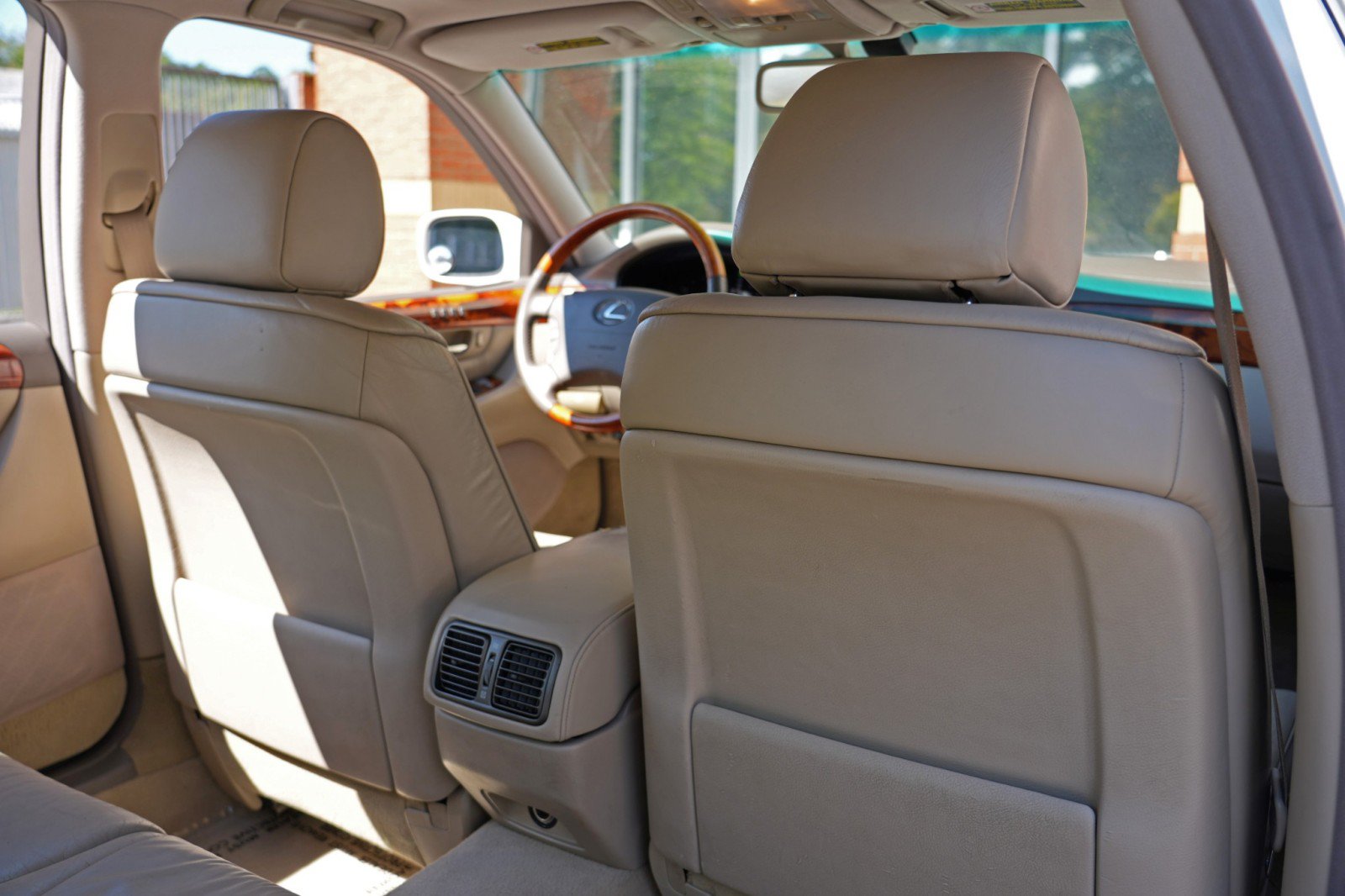 Used 2002 Lexus LS 430 w/ Navigation/Mark Levinson Pkg RWD image 33