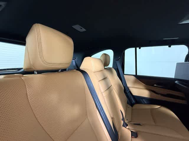 Used 2023 Lexus LX 600 4WD w/ Accessory Package (Z1) image 29